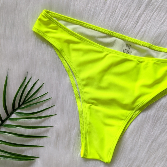 🔴 Neon lime green bikini bottom - Picture 2 of 5